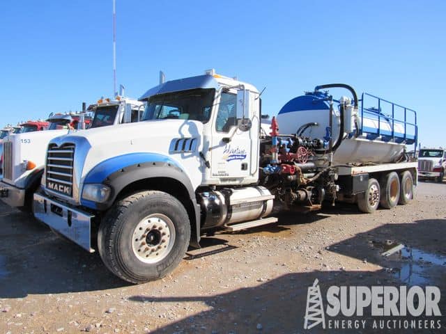 2015 MACK GU-713 Kill Truck – YD1 2015 MACK GU-713 Kill Truck – YD1